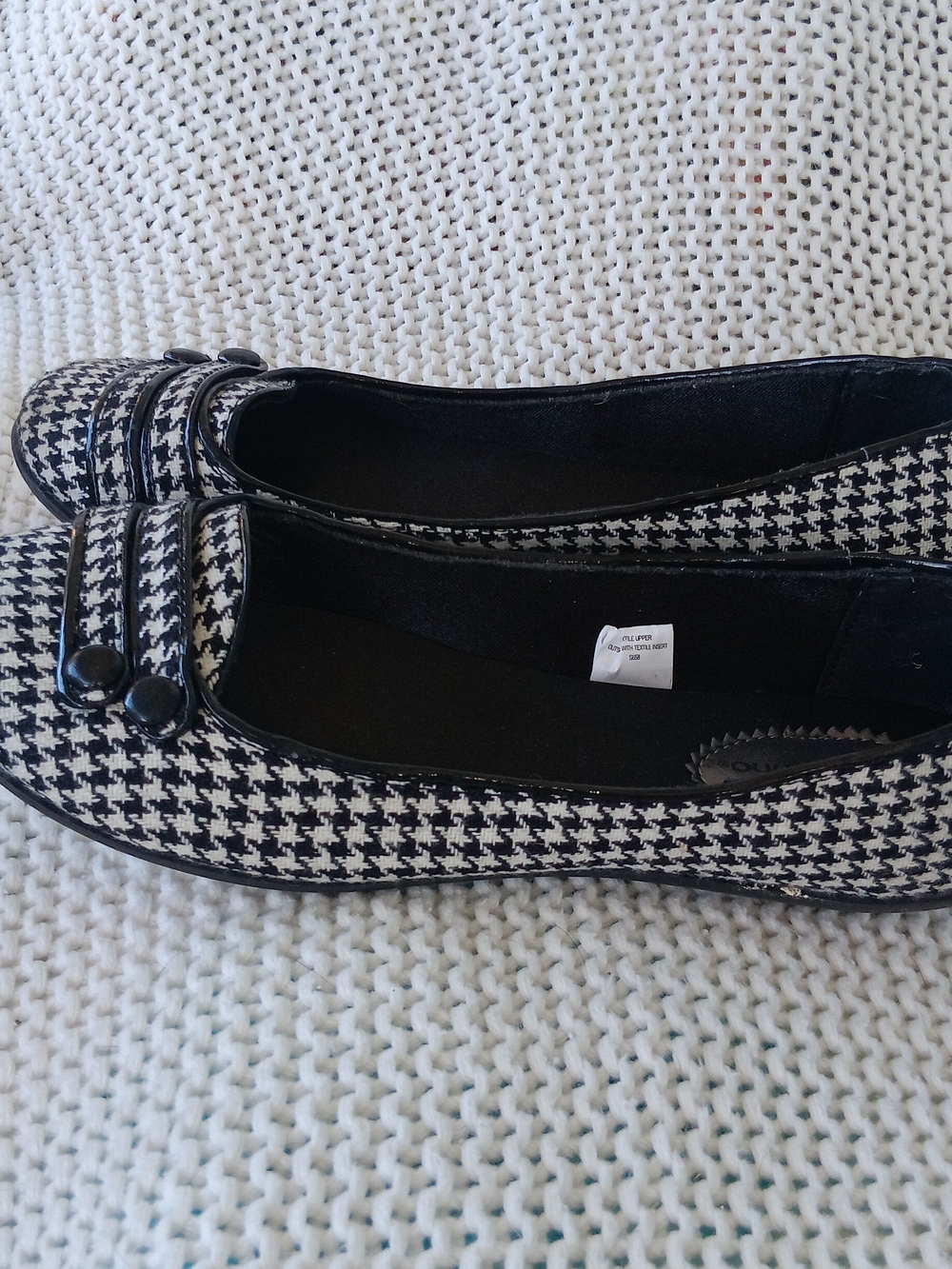 Ellemenno Womens Black & White Ballet Flats Slippers  Size 8 Excellent Condition